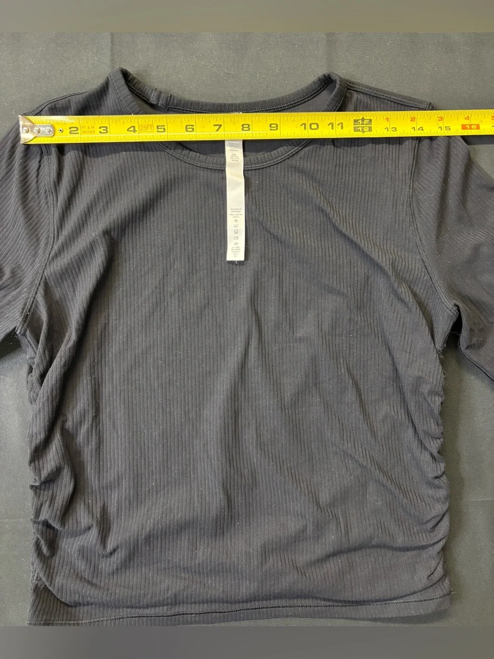 Lululemon Black Ribbed Ruched Long Sleeve Crop Top Size 8 - Picture 4 of 11